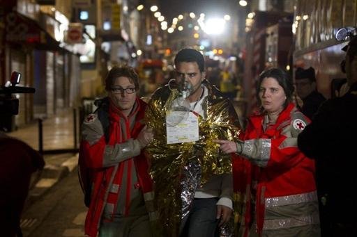 Inc&ecirc;ndio causa pelo menos cinco mortes em Paris