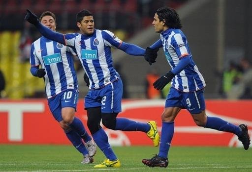 Porto (foto), Benfica e Braga ter&atilde;o a companhia do Villarreal na pr&oacute;xima fase