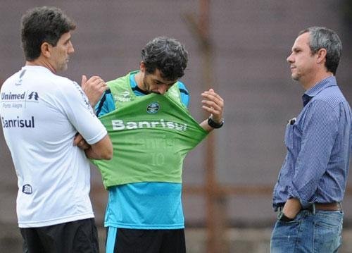 Renato Portaluppi pediu desculpas &agrave; torcida pela m&aacute; atua&ccedil;&atilde;o da equipe na Bol&iacute;via