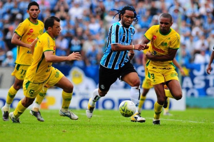 Carlos Alberto agradeceu &agrave; diretoria por libera&ccedil;&atilde;o