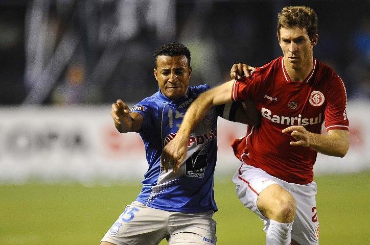 Emelec ter&aacute; tr&ecirc;s desfalques diante do Inter 