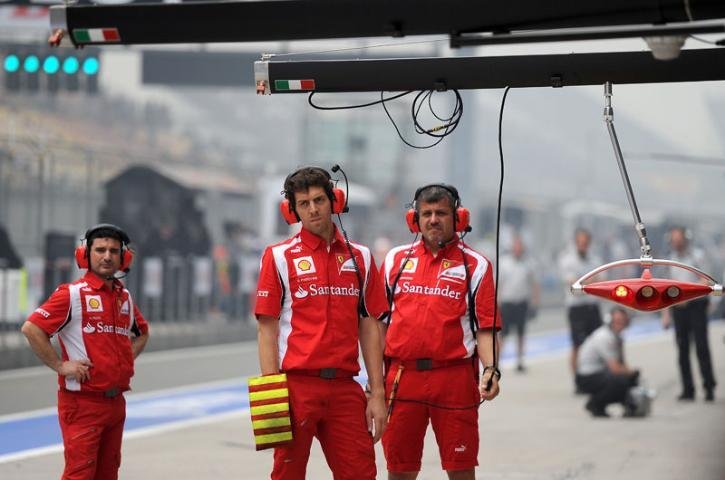 Presidente da Ferrari d&aacute; ultimato para a equipe