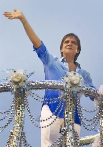 Cantor foi homenageado pela Beija Flor no Carnaval 2011