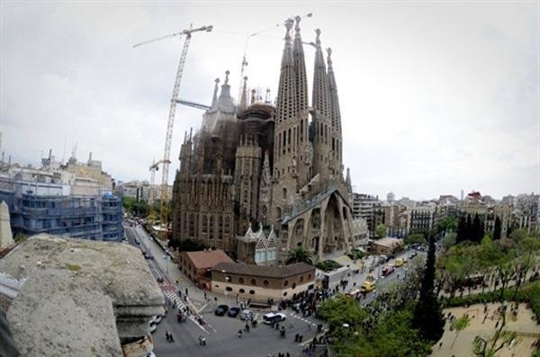 Inc&ecirc;ndio atinge a bas&iacute;lica da Sagrada Fam&iacute;lia, na Espanha