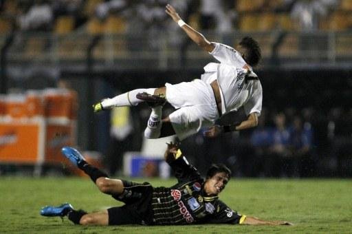 Santos vence o T&aacute;chira e est&aacute; nas finais da Libertadores 