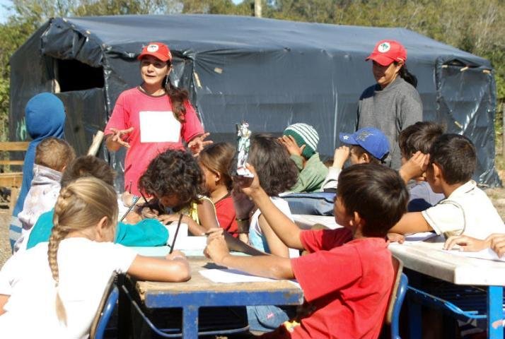 RS vai reabrir escolas itinerantes em acampamentos do MST