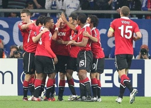 Manchester vence o Schalke por 2 a 0 pela semifinal da Liga