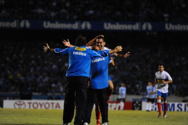 Gr&ecirc;mio joga mal, perde em casa e se complica na Libertadores
