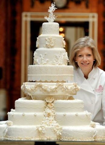 Mais de 600 convidados prestigiaram festa no Pal&aacute;cio de Buckingham