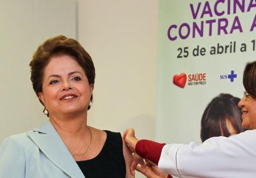 Presidente Dilma apresenta quadro de pneumonia leve, diz m&eacute;dico