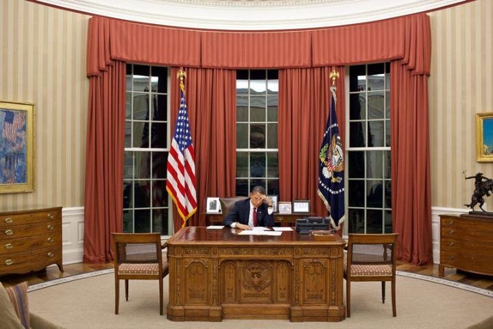 Barack Obama em seu gabinete na Casa Branca 