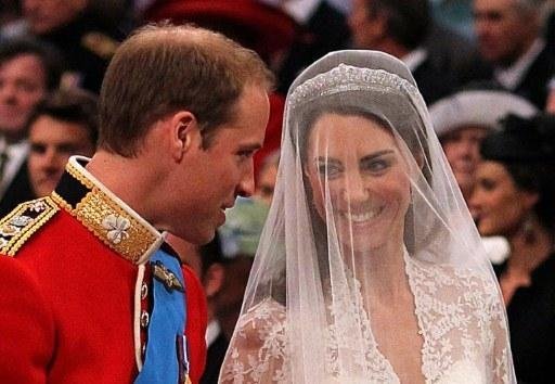 William e Kate iniciam sua vida de rec&eacute;m-casados em Gales