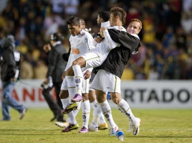 Peixe avan&ccedil;a na competi&ccedil;&atilde;o e enfrenta o time que se classificar entre Cruzeiro e Once Caldas