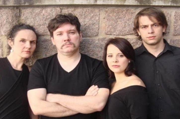 Espet&aacute;culo dirigido por Luciano Alabarse tem trilha sonora do Pink Floyd