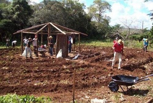 Ser&aacute; inaugurada hoje a 1 unidade do projeto Pais, que beneficia propriedades de atingidos por barragens 