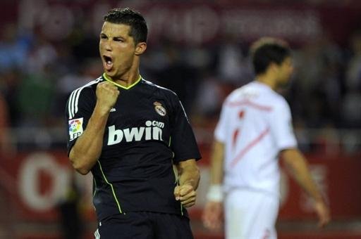 Com quatro de Cristiano Ronaldo, Real goleia o Sevilla
