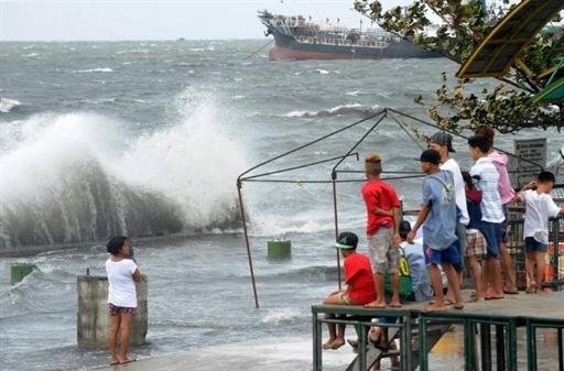 Inunda&ccedil;&otilde;es deixam ao menos cinco mortos nas Filipinas 