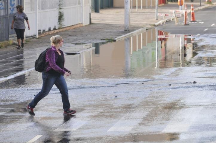 O vazamento ainda n&atilde;o foi solucionado e n&atilde;o h&aacute; previs&atilde;o para que a situa&ccedil;&atilde;o seja nornalizada
