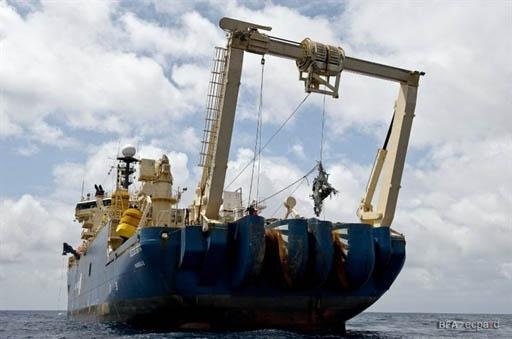 Fran&ccedil;a resgata do mar turbina e computadores do voo AF 447