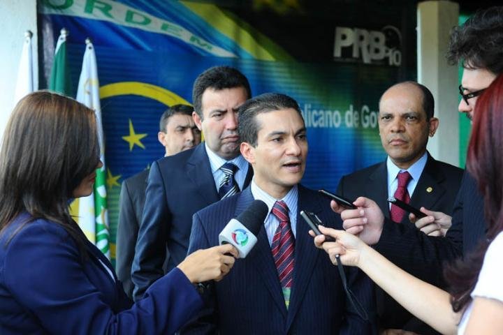 Advogado assume comando do partido ap&oacute;s ren&uacute;ncia do deputado Vitor Paulo