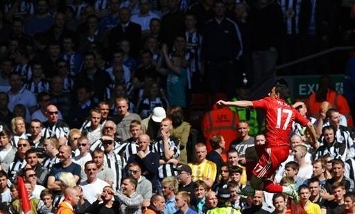 Liverpool goleia e ainda sonha com a Liga dos Campe&otilde;es