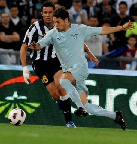 Mauro Z&aacute;rate (foto) e Lavezzi estariam na mira do Gr&ecirc;mio