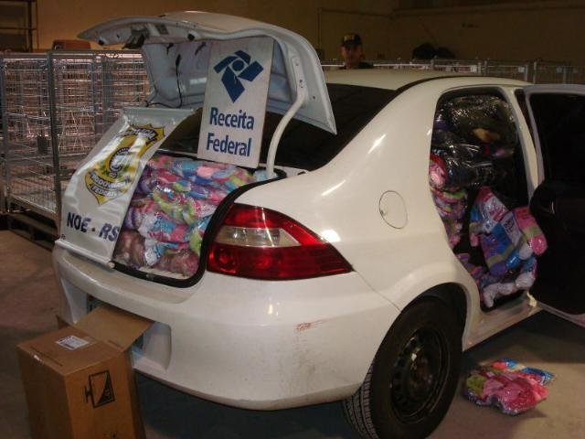 	Opera&ccedil;&atilde;o apreende R$ 25 mil em contrabando na BR 290