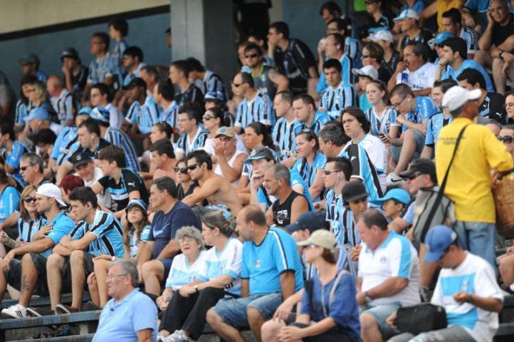 Gr&ecirc;mio chega a 65 mil s&oacute;cios