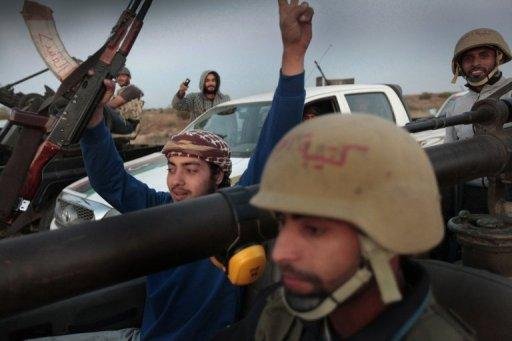 Rebeldes l&iacute;bios avan&ccedil;am para Zliten, e querem tomar Tr&iacute;poli