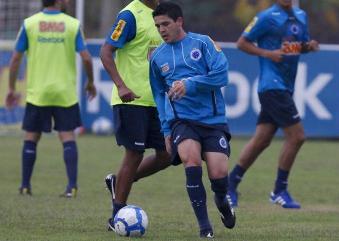 Inter pr&oacute;ximo de contratar Diego Renan, do Cruzeiro