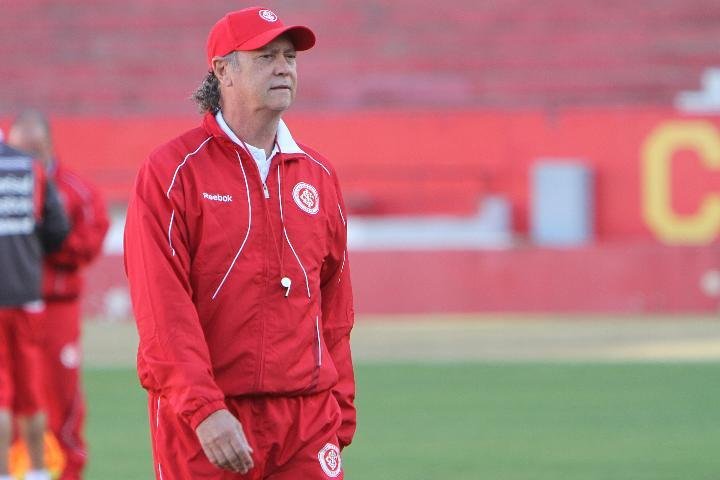 &Iacute;ndio deve atuar no lugar de Rodrigo no Gre-Nal de domingo