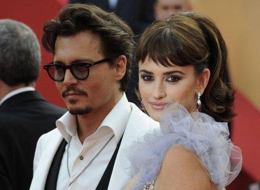 Piratas do Caribe 4, com Johnny Depp e Pen&eacute;lope Cruz, tem estreia mundial em Cannes