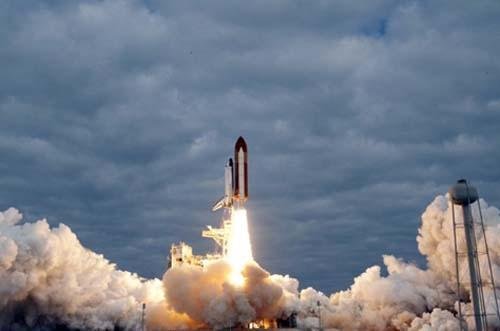 &Ocirc;nibus espacial Endeavour parte para sua &uacute;ltima miss&atilde;o