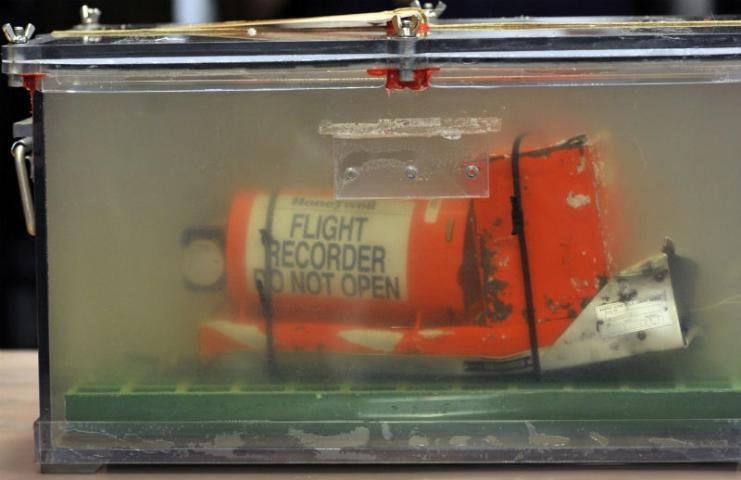 Caixas-pretas do avi&atilde;o da Air France apontam erro dos pilotos, diz jornal