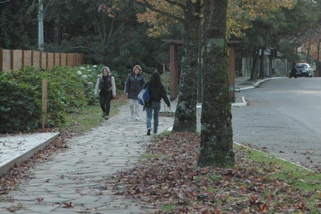 Em Gramado, moradores precisaram se agasalhar pela manh&atilde;