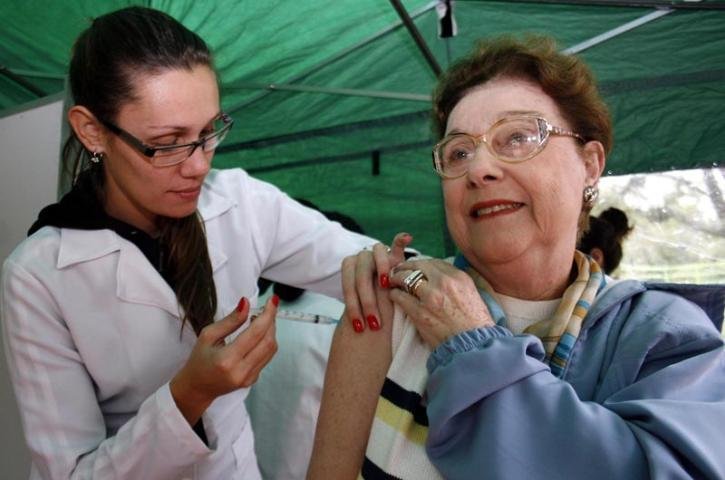 A dois dias do final da vacina&ccedil;&atilde;o contra gripe, meta na Capital ainda n&atilde;o foi atingida