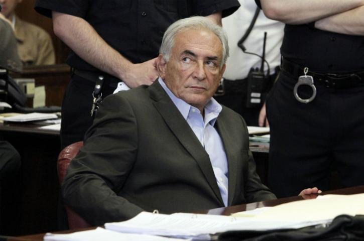 Strauss-Kahn deve cumprir uma s&eacute;rie de condi&ccedil;&otilde;es para a liberdade vigiada
