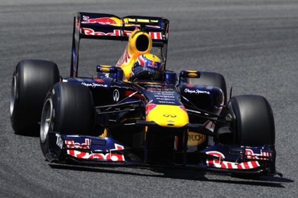 Webber supera Vettel e larga em primeiro na Espanha. Clique e veja mais fotos