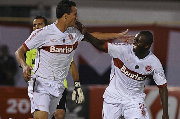 Inter embalado enfrenta reservas do Santos para quebrar tabu