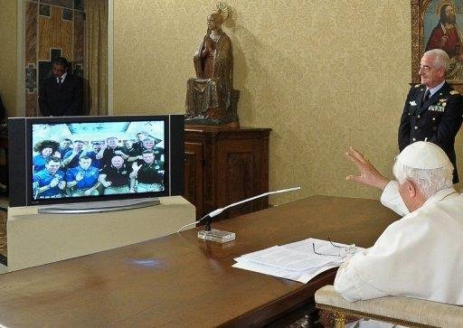Papa conversa com astronautas da Esta&ccedil;&atilde;o Espacial