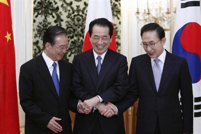 L&iacute;deres do Jap&atilde;o, Coreia e China visitam Fukushima
