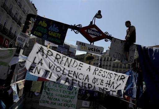 Espanh&oacute;is tem elei&ccedil;&otilde;es locais, em meio a protestos
