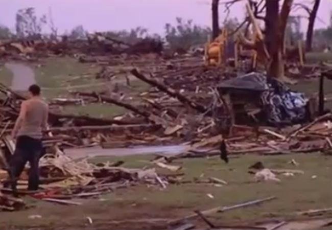 	Tornado no Centro-Leste dos EUA deixa 89 mortos