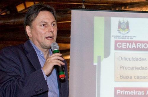 Pestana foi encarregado de protocolar os projetos na quinta-feira