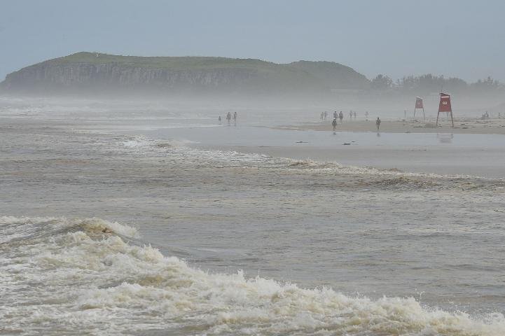 Federa&ccedil;&atilde;o Ga&uacute;cha de Surf alerta sobre ressaca do mar no Sul do Pa&iacute;s