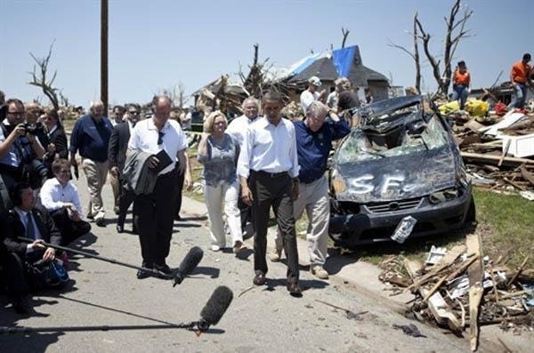 Presidente americano visitou Joplin, cidade devastada por tornados na semana passada