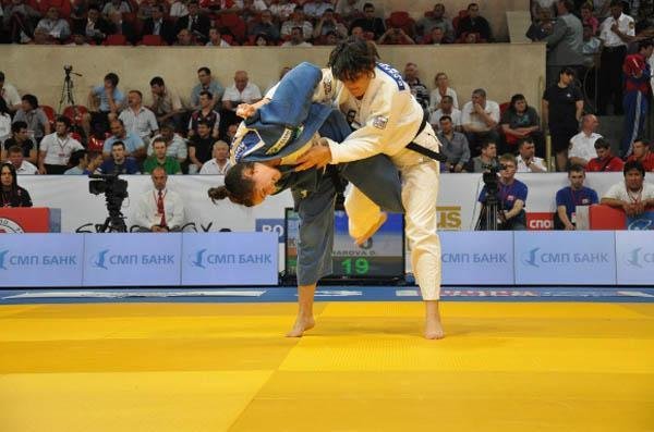 Judoca ga&uacute;cha marca 120 pontos no ranking mundial da categoria meio pesado