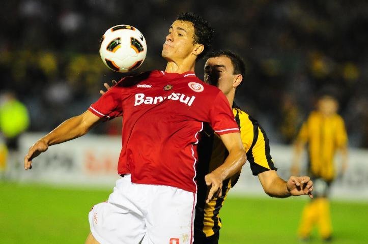 Contrata&ccedil;&atilde;o de Dami&atilde;o n&atilde;o ser&aacute; f&aacute;cil para o Benfica, alerta jornal