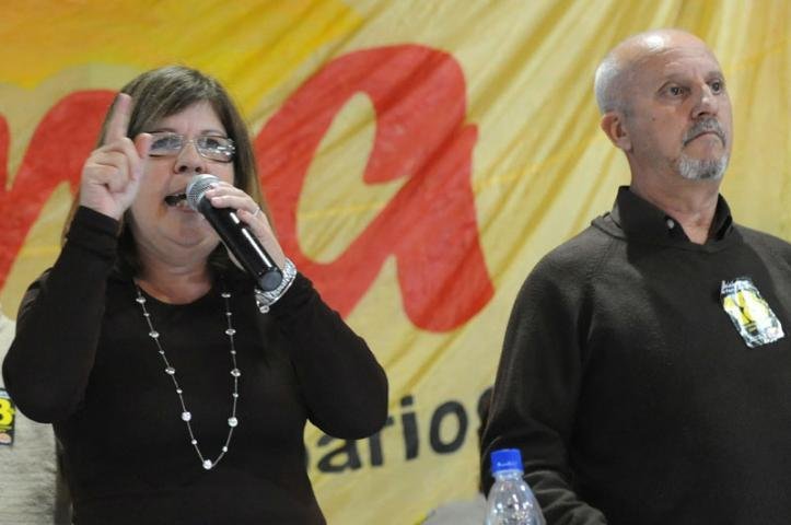 Servidores aprovam proposta da prefeitura e termina a greve