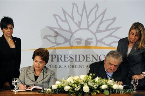 Dilma e Mujica querem fortalecer integra&ccedil;&atilde;o regional